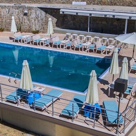 Nymfes Hotel Loutraki  Exterior photo